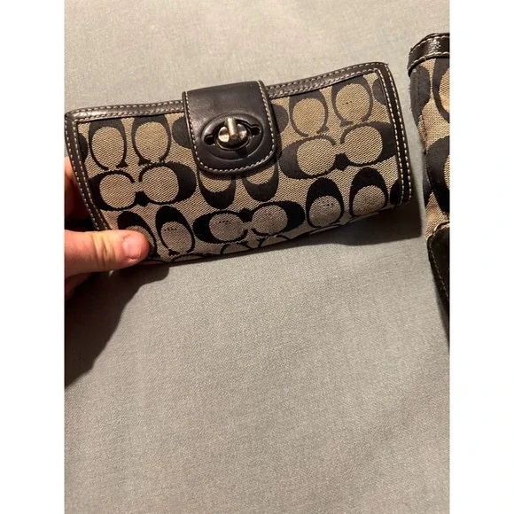 Coach Signature Canvas Shoulder Bag w Matching Wallet Turnlock Black Tan - Picture 6 of 10